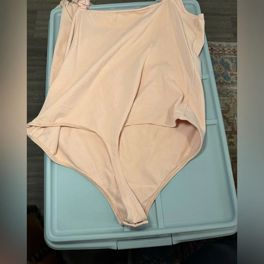 Express bodysuit - Picture 4 of 4